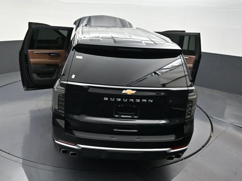 Used 2026 Chevrolet Suburban High Country AWD/4WD image 37