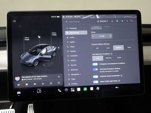Used 2022 Tesla Model 3 Long Range AWD/4WD image 49