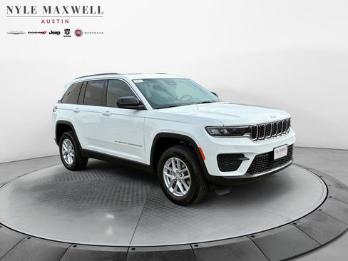 New 2026 Jeep Grand Cherokee Laredo X image 2