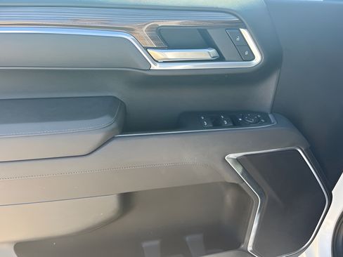 Used 2025 Chevrolet Silverado 1500 LT AWD/4WD image 12