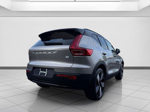 Used 2023 Volvo XC40 Recharge Ultimate AWD/4WD image 5