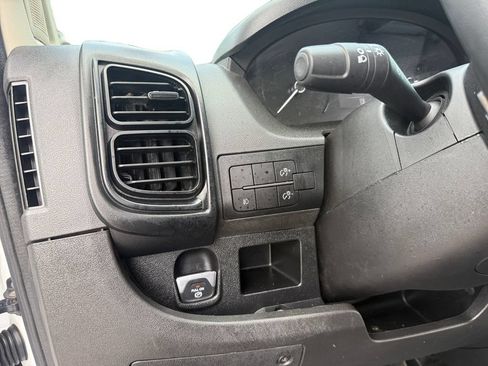 Used 2025 RAM ProMaster 2500 w/ Convenience Group FWD image 13