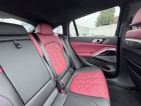 Used 2026 BMW X6 xDrive40i image 21