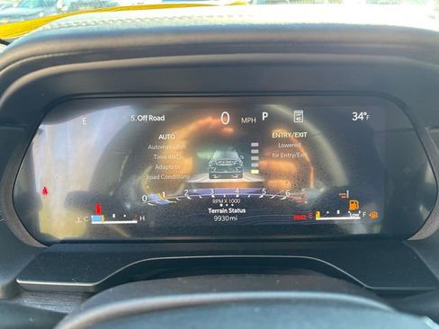 Used 2024 Jeep Grand Cherokee Overland w/ Luxury Tech Group IV image 19