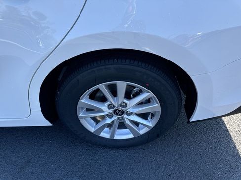 New 2025 Toyota Camry LE image 12