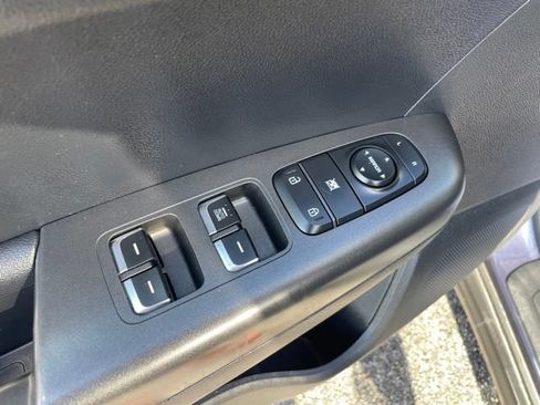 Used 2022 Kia Sportage LX AWD/4WD image 10