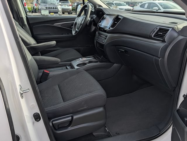 Used 2023 Honda Ridgeline Sport image 9