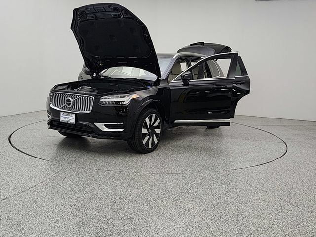 Certified 2025 Volvo XC90 T8 Plus w/ Protection Package Premier AWD/4WD image 9