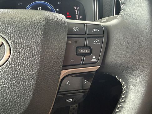 Used 2025 Toyota Camry SE w/ Multimedia Upgrade Package AWD/4WD image 13