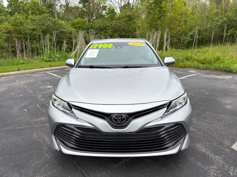 Used 2019 Toyota Camry LE FWD image 10