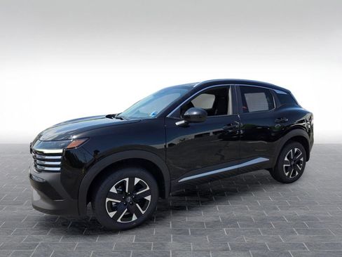 New 2026 Nissan Kicks SV AWD/4WD image 2