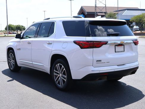 Used 2023 Chevrolet Traverse High Country AWD/4WD image 7