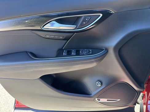 Used 2025 Buick Envision Preferred image 14