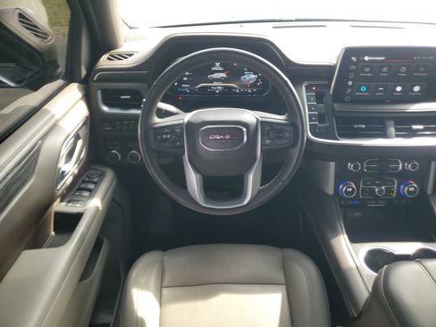 Used 2022 GMC Yukon SLT w/ SLT Luxury Package AWD/4WD image 22