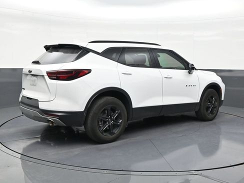 Used 2024 Chevrolet Blazer LT w/ Midnight/Sport Edition FWD image 5