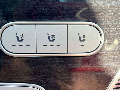 Used 2021 Mercedes-Benz GLE 350 4MATIC image 21