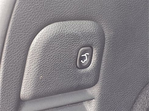 Used 2020 Jeep Grand Cherokee Overland image 7