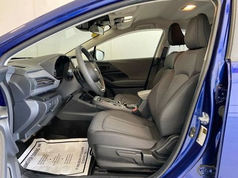 Used 2024 Subaru Crosstrek 2.0i Premium AWD/4WD image 9