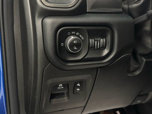 Used 2019 RAM 1500 Sport w/ Level 2 Equipment Group AWD/4WD image 16