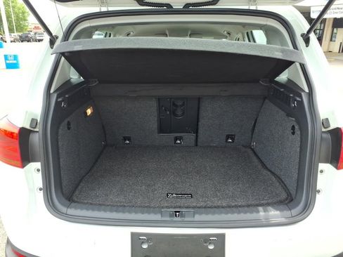 Used 2017 Volkswagen Tiguan S FWD image 26