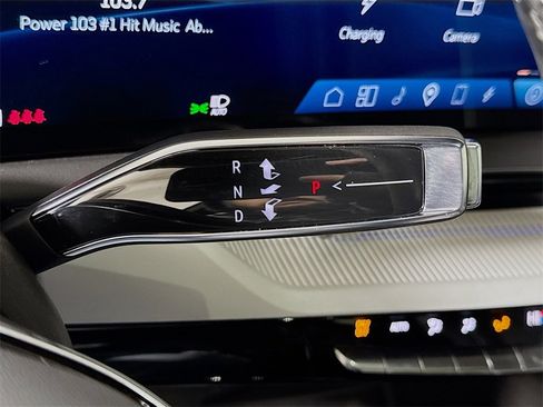 Certified 2025 Cadillac Optiq Luxury 2 image 15