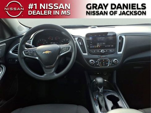 Used 2024 Chevrolet Malibu LT FWD image 8