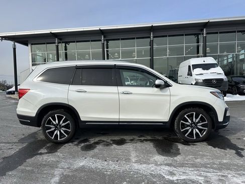 Used 2019 Honda Pilot Touring image 8