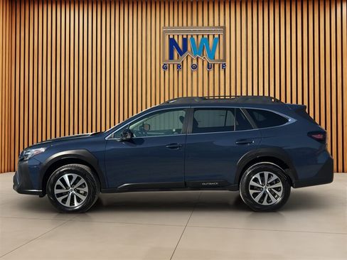 Used 2025 Subaru Outback Premium AWD/4WD image 55