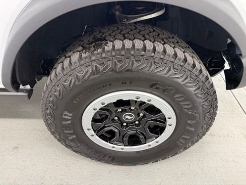 New 2026 Ford Bronco Badlands image 5