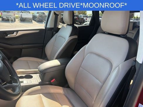 Used 2022 Ford Escape SEL w/ Technology Package AWD/4WD image 18