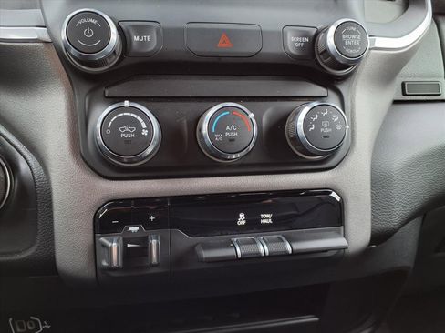 Used 2024 RAM 2500 Big Horn w/ Bed Utility Group image 13