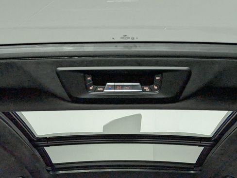 Used 2024 BMW X7 xDrive40i w/ Executive Package image 44