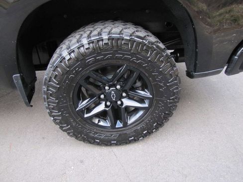 Used 2021 Chevrolet Silverado 1500 LT Trail Boss w/ LT Trail Boss Premium Package image 30