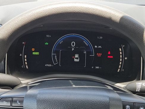 Used 2025 Toyota Camry LE FWD image 26