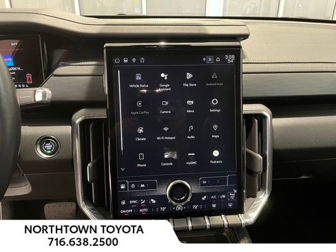 Used 2024 GMC Acadia Elevation image 11