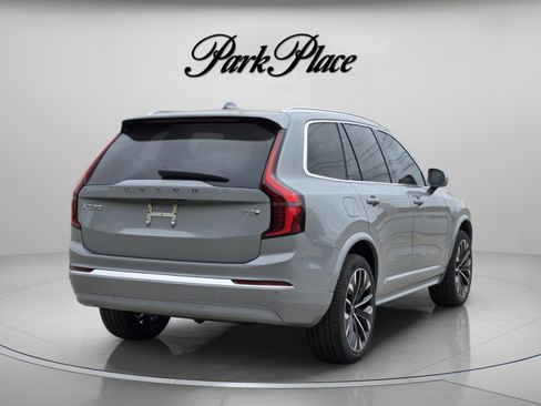 New 2026 Volvo XC90 T8 Plus image 6