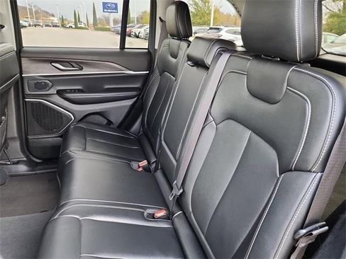 Used 2023 Jeep Grand Cherokee 4WD 4xe image 16