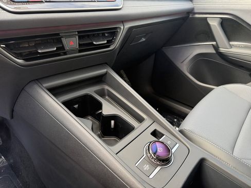 New 2026 Volkswagen Tiguan SE AWD/4WD image 13