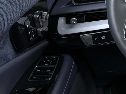 New 2026 Cadillac Optiq Luxury 2 RWD image 22