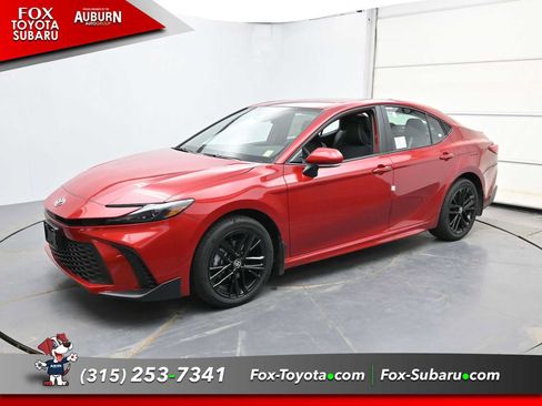 New 2026 Toyota Camry SE image 2