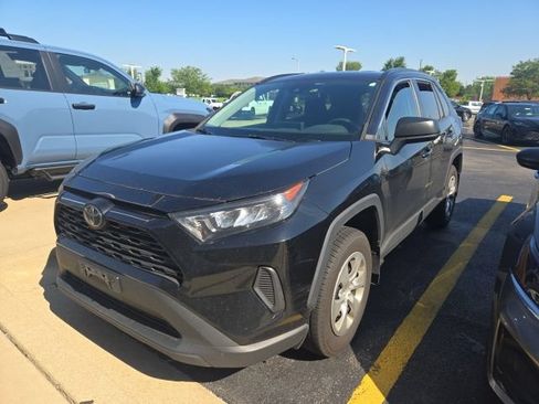 Used 2019 Toyota RAV4 LE w/ All Weather Liner Package FWD image 3