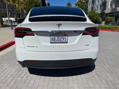 Used 2017 Tesla Model X 75D image 12