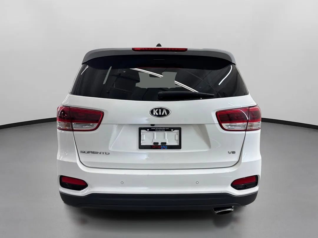 Used 2019 Kia Sorento S AWD/4WD image 8