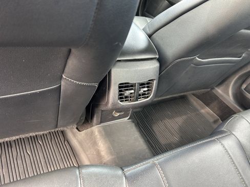 Used 2020 Ford Fusion Titanium image 15