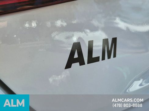 Used 2025 Mercedes-Benz C 300 Sedan image 11