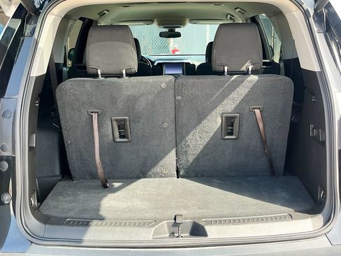 Used 2019 GMC Acadia SLE w/ LPO, Floor Liner Package FWD image 28