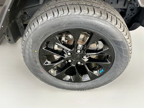 Used 2023 Jeep Wrangler Sahara w/ Cold Weather Group image 11