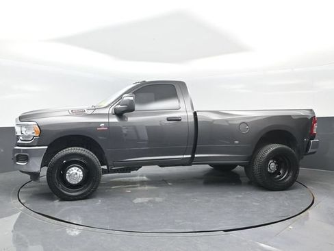 Used 2024 RAM 3500 Tradesman w/ Chrome Appearance Group AWD/4WD image 4