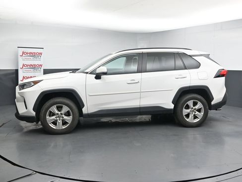 Used 2021 Toyota RAV4 XLE w/ Convenience Package AWD/4WD image 5