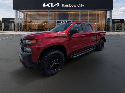 Used 2020 Chevrolet Silverado 1500 Custom Trail Boss w/ Custom Convenience Package AWD/4WD image 1